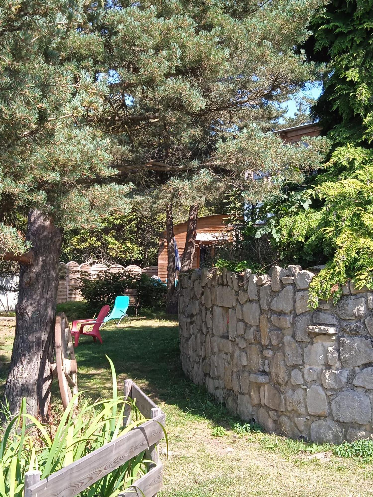 Chalet Grenouille Domaine De La Mamounette Champclause Exterior foto