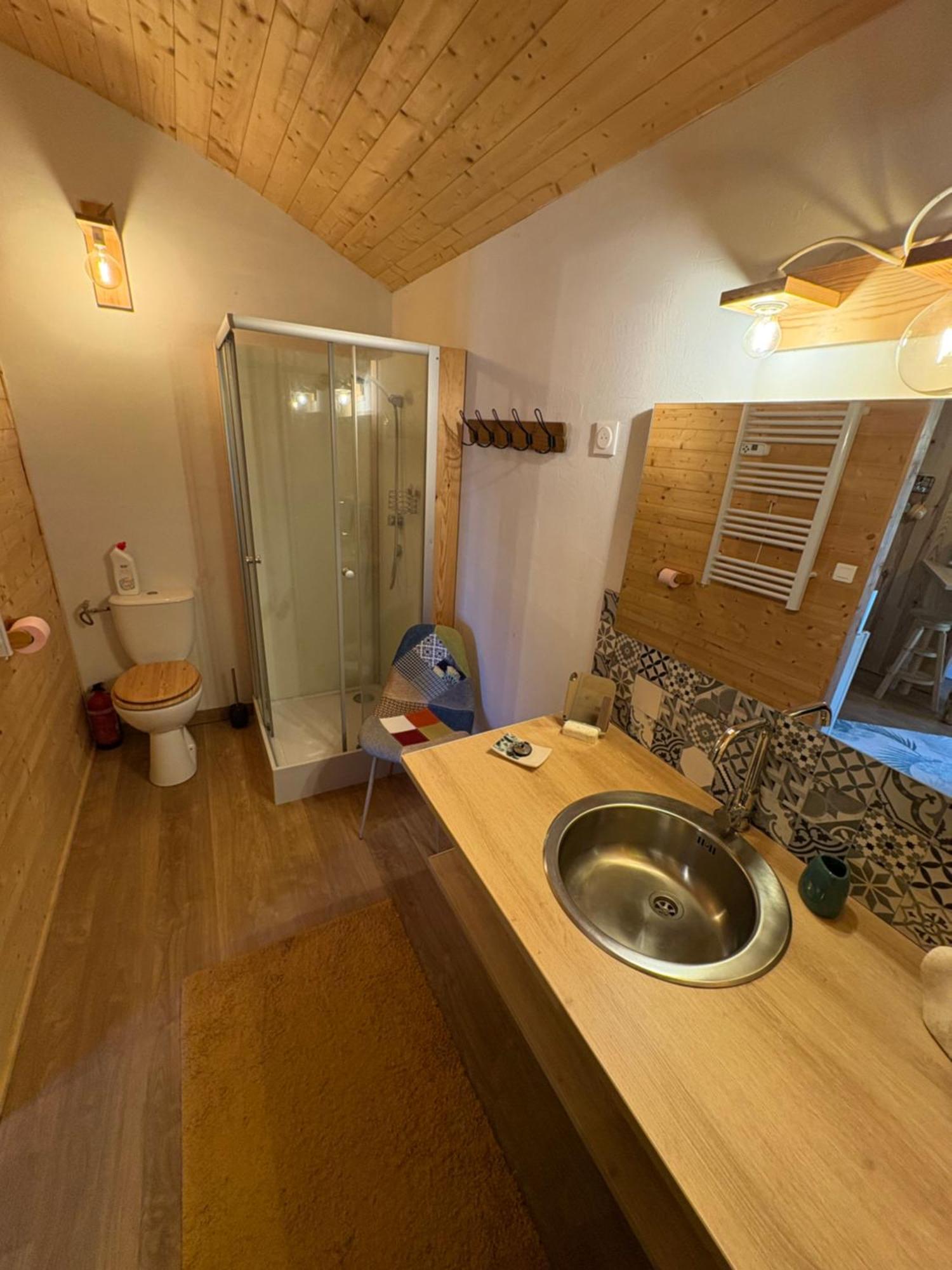 Chalet Grenouille Domaine De La Mamounette Champclause Exterior foto